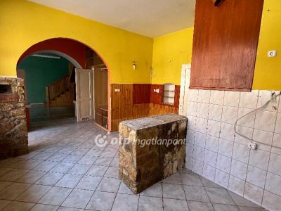 Eladó lakás - 8500 Pápa