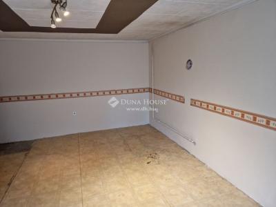 Eladó családi ház - 2252 Tóalmás