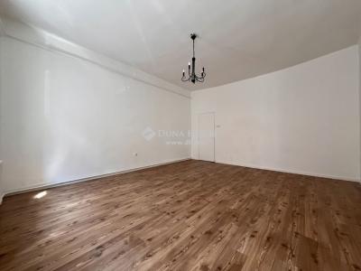 Eladó lakás - 7621 Pécs