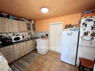 Eladó családi ház - 4002 Debrecen