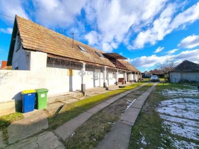 Eladó családi ház - 2252 Tóalmás