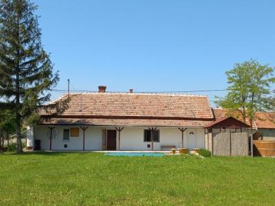 Eladó családi ház - 3386 Sarud