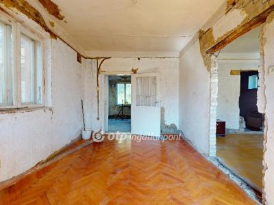 Eladó családi ház - 4090 Polgár