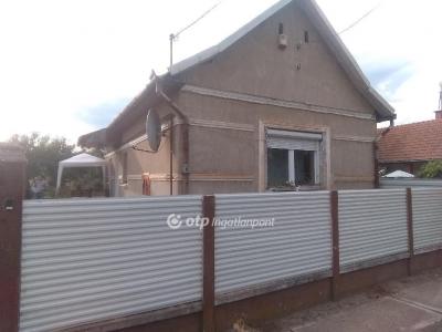 Eladó családi ház - 4273 Hajdúbagos