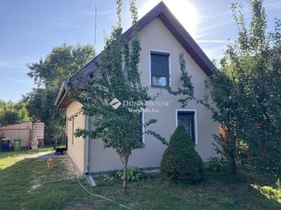 Eladó családi ház - 2252 Tóalmás
