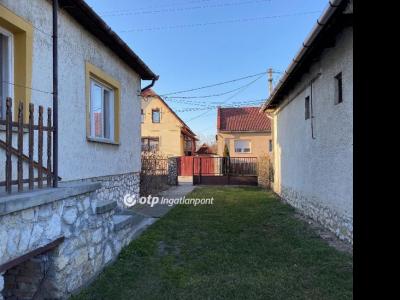 Eladó családi ház - 3800 Szikszó