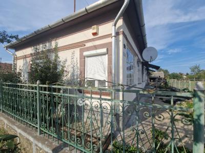 Eladó családi ház - 3388 Poroszló