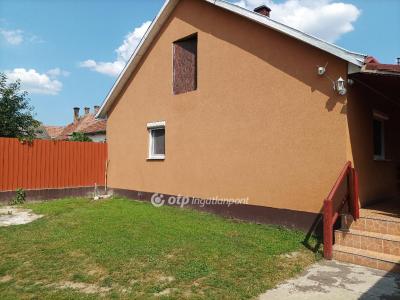 Eladó családi ház - 4090 Polgár