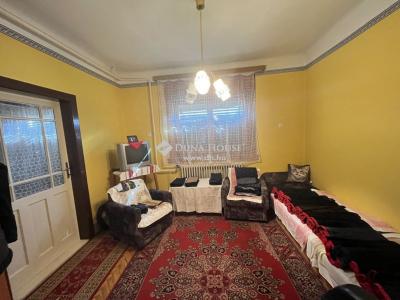 Eladó családi ház - 2182 Domony, Bajcsy-Zsilinszky út