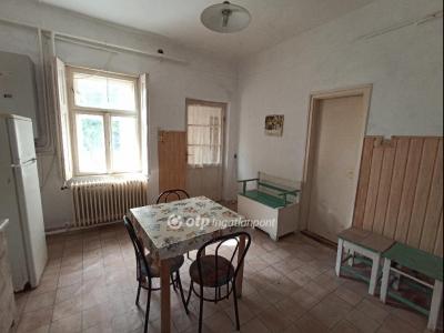 Eladó családi ház - 5130 Jászapáti