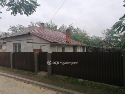 Eladó családi ház - 5400 Mezőtúr