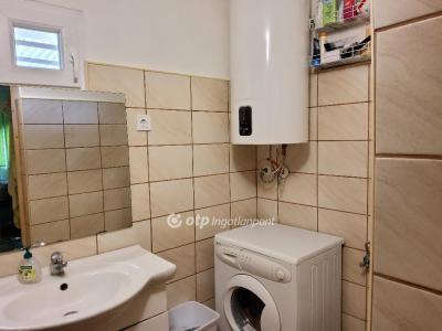 Eladó családi ház - 2243 Kóka