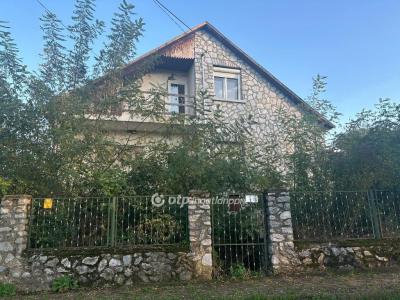 Eladó családi ház - 3841 Aszaló