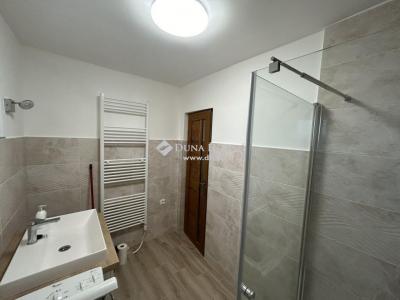 Eladó családi ház - 2713 Csemő