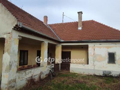 Eladó családi ház - 9012 Győr, Győzelem utca