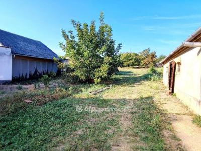 Eladó családi ház - 9012 Győr, Hegyalja utca