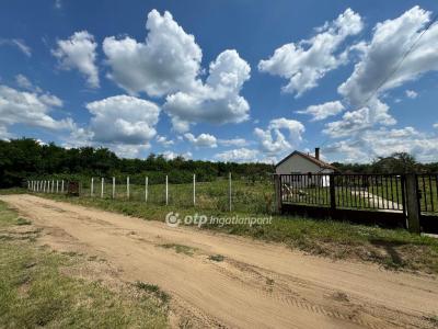 Eladó lakóövezeti telek - 4079 Debrecen