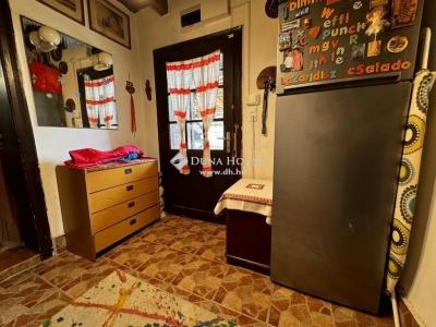Eladó családi ház - 2253 Tápióság