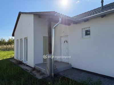 Eladó családi ház - 2300 Ráckeve