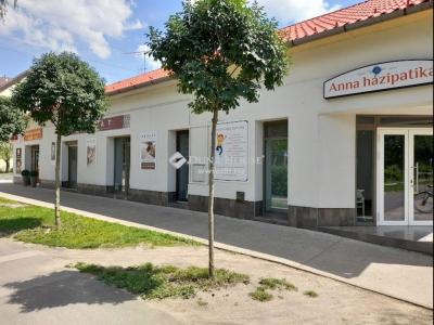 Kiadó utcai bejáratú üzlethelység - 5900 Orosháza