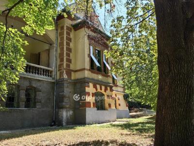 Eladó családi ház - 2045 Törökbálint