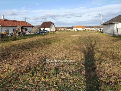 Eladó lakóövezeti telek - 9084 Győrság, Nyírfa utca