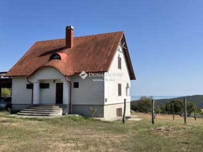 Eladó családi ház - 8220 Balatonalmádi