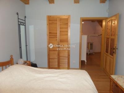 Eladó családi ház - 7741 Nagykozár