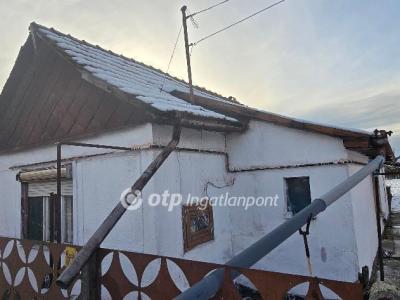 Eladó családi ház - 4274 Hosszúpályi