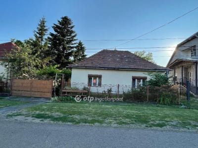 Eladó családi ház - 3263 Domoszló