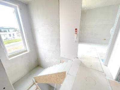 Eladó családi ház - 9171 Győrújfalu