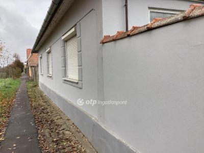 Eladó családi ház - 5650 Mezőberény