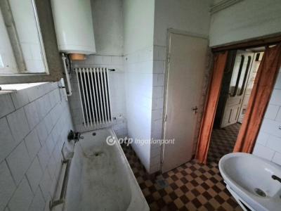 Eladó családi ház - 4150 Püspökladány