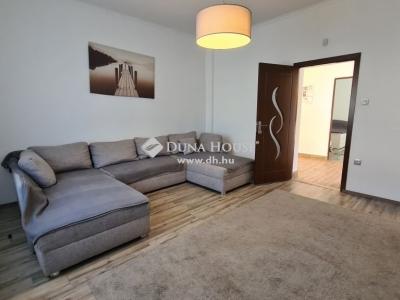 Eladó családi ház - 2173 Kartal