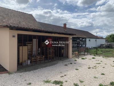 Eladó családi ház - 2220 Vecsés
