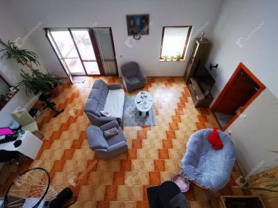 Eladó családi ház - 8193 Sóly