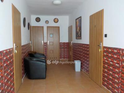 Eladó családi ház - 8638 Balatonlelle