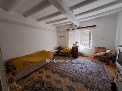 Eladó családi ház - 5241 Abádszalók