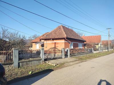 Eladó családi ház - 3720 Sajókaza