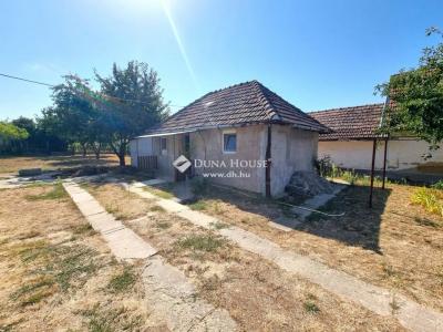 Eladó családi ház - 2252 Tóalmás