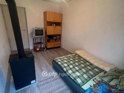 Eladó családi ház - 2700 Cegléd