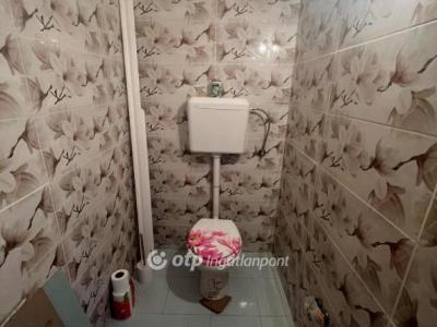 Eladó családi ház - 2700 Cegléd