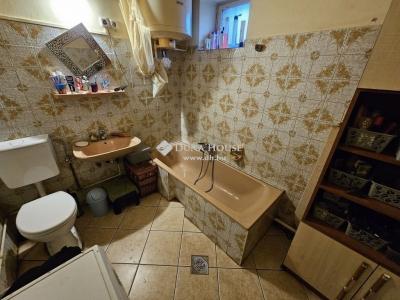 Eladó családi ház - 2251 Tápiószecső