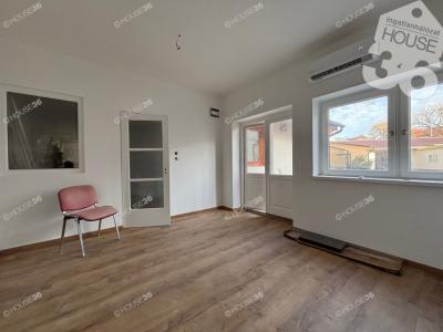 Eladó utcai bejáratú üzlethelység - 6000 Kecskemét