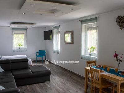 Eladó szálloda, hotel, panzió - 8600 Siófok