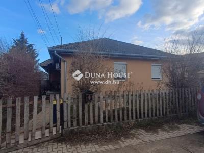 Eladó családi ház - 2766 Tápiószele
