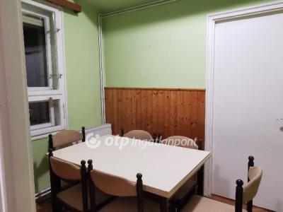 Eladó lakás - 9300 Csorna