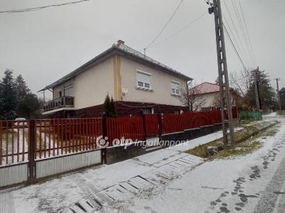 Eladó családi ház - 3123 Cered