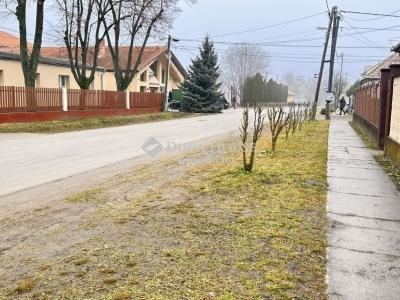 Eladó családi ház - 2252 Tóalmás
