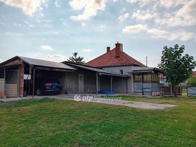 Eladó családi ház - 4138 Komádi